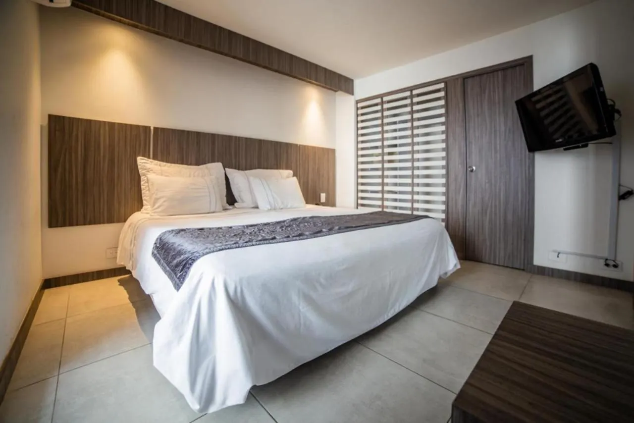 *** Hotel Park 42 Apartasuites Medellin Colombia