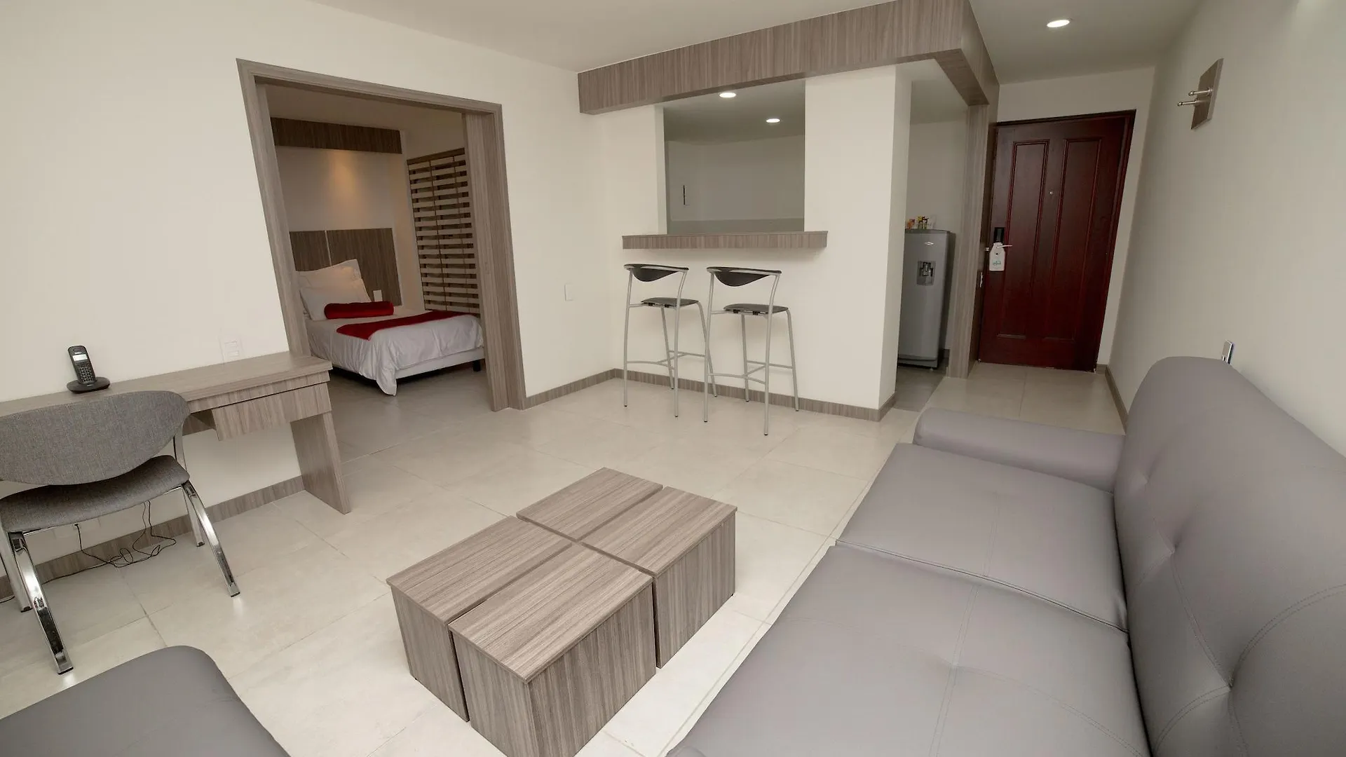 Park 42 Apartasuites Medellin Hotel