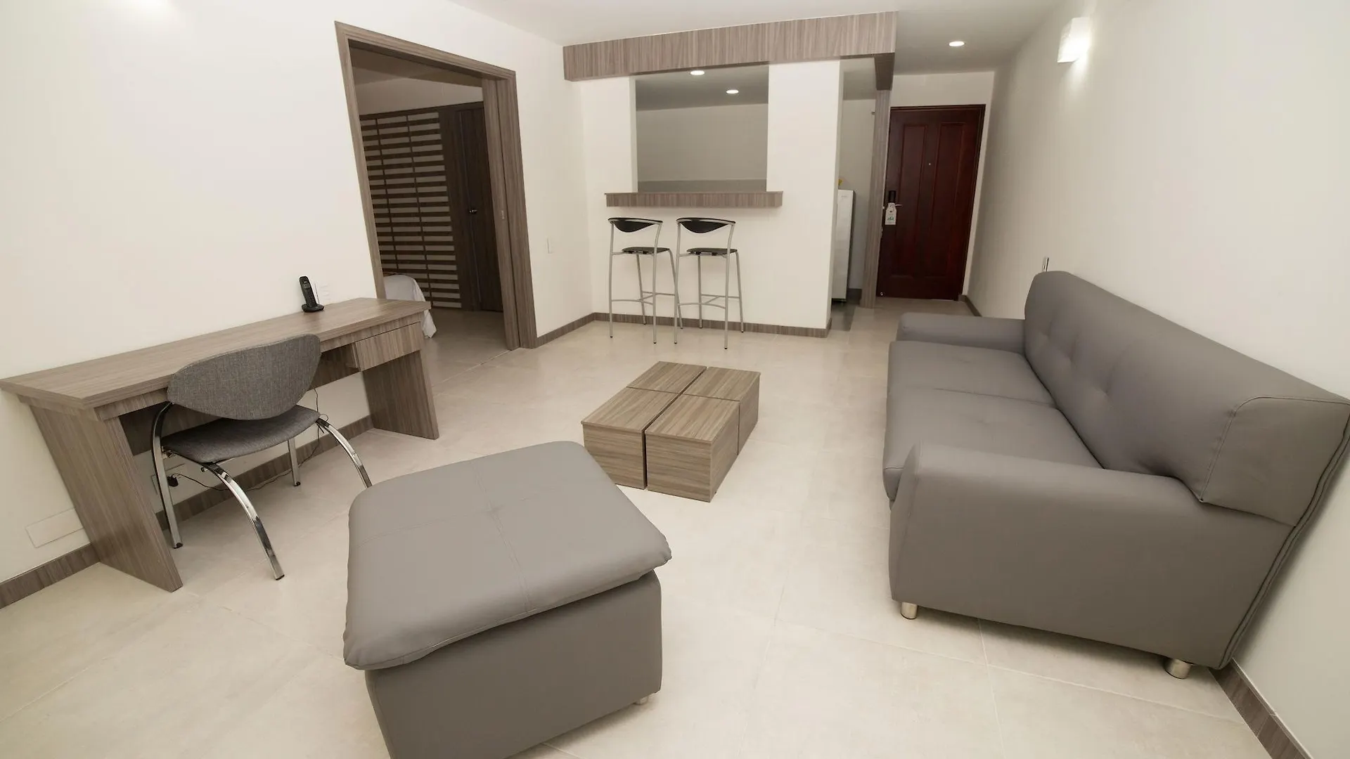 *** Hotel Park 42 Apartasuites Medellin Colombia