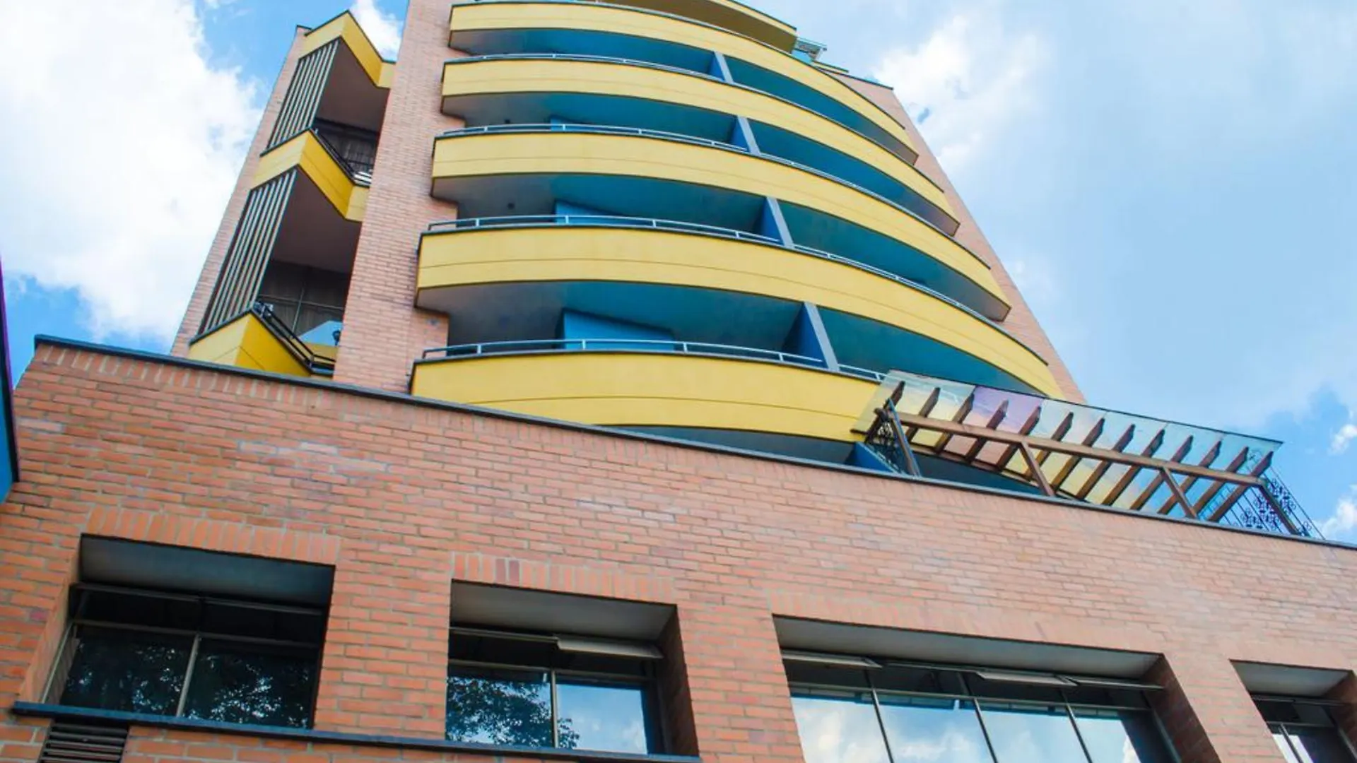 Park 42 Apartasuites Medellin Hotel