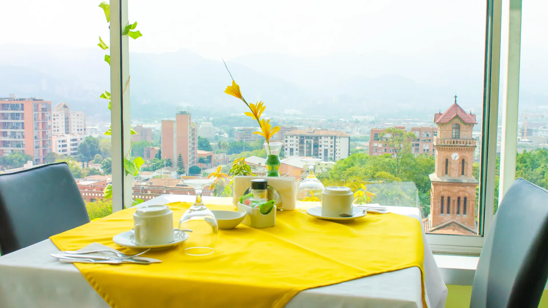 Park 42 Apartasuites Medellin Colombia