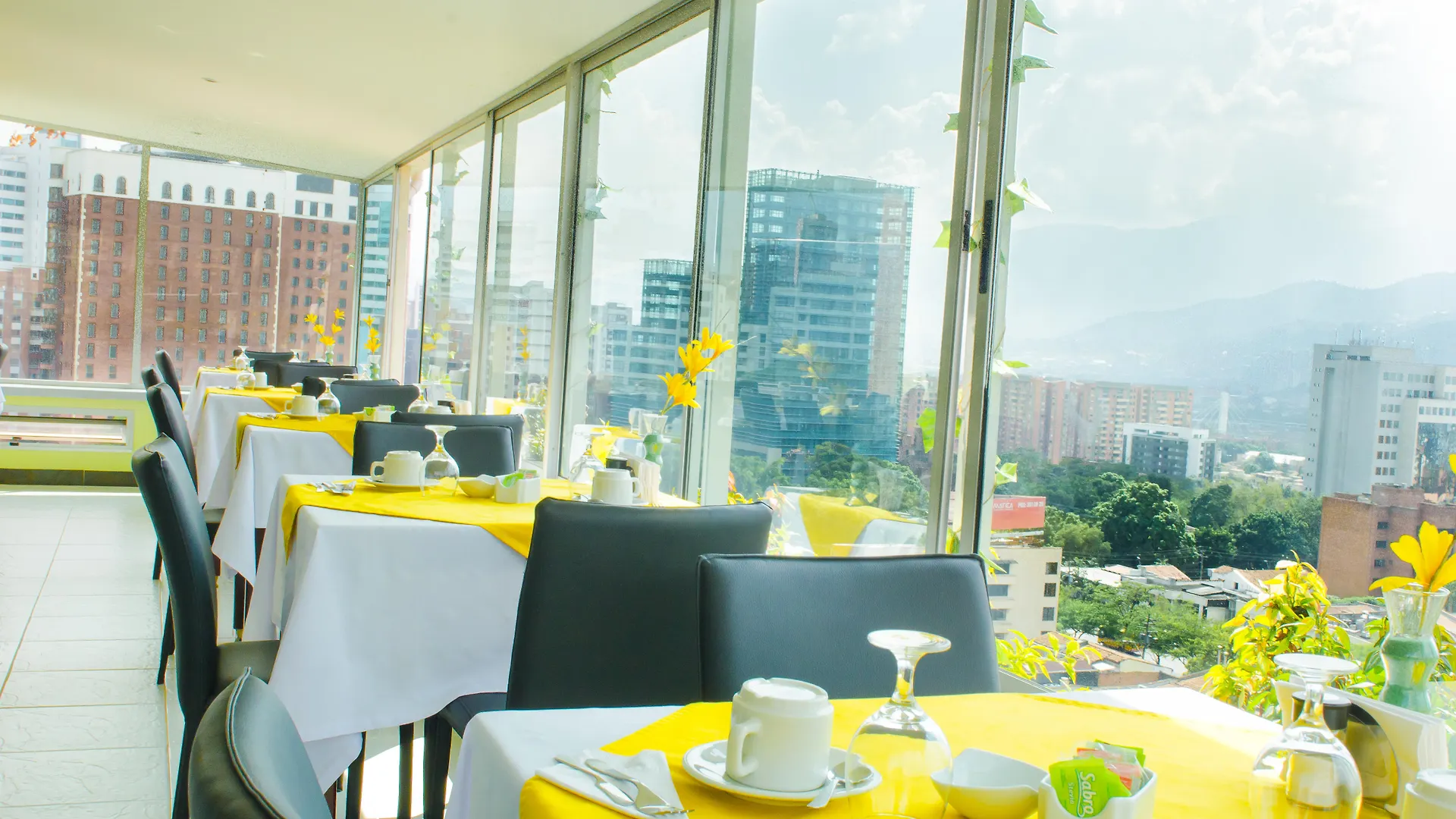 Hotel Park 42 Apartasuites Medellin