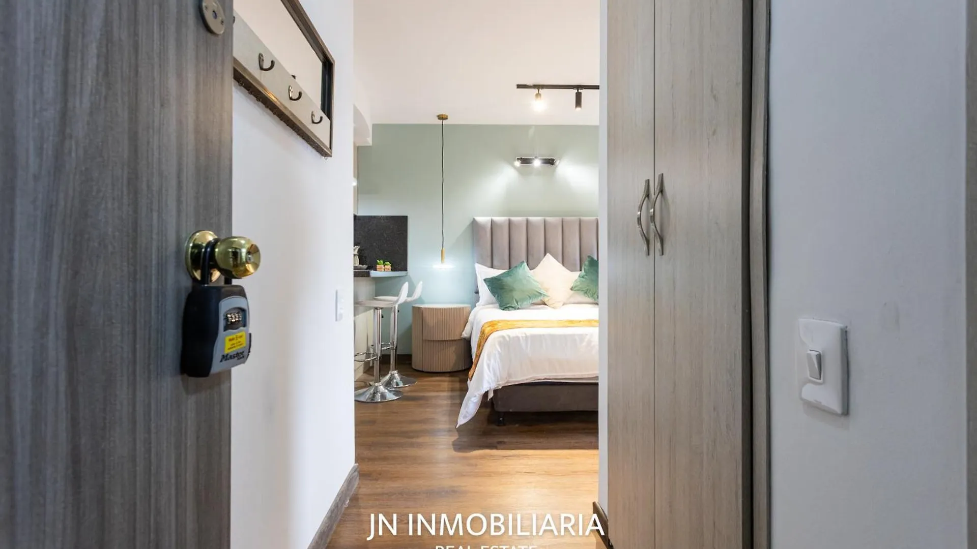 Park 42 Apartasuites Medellin