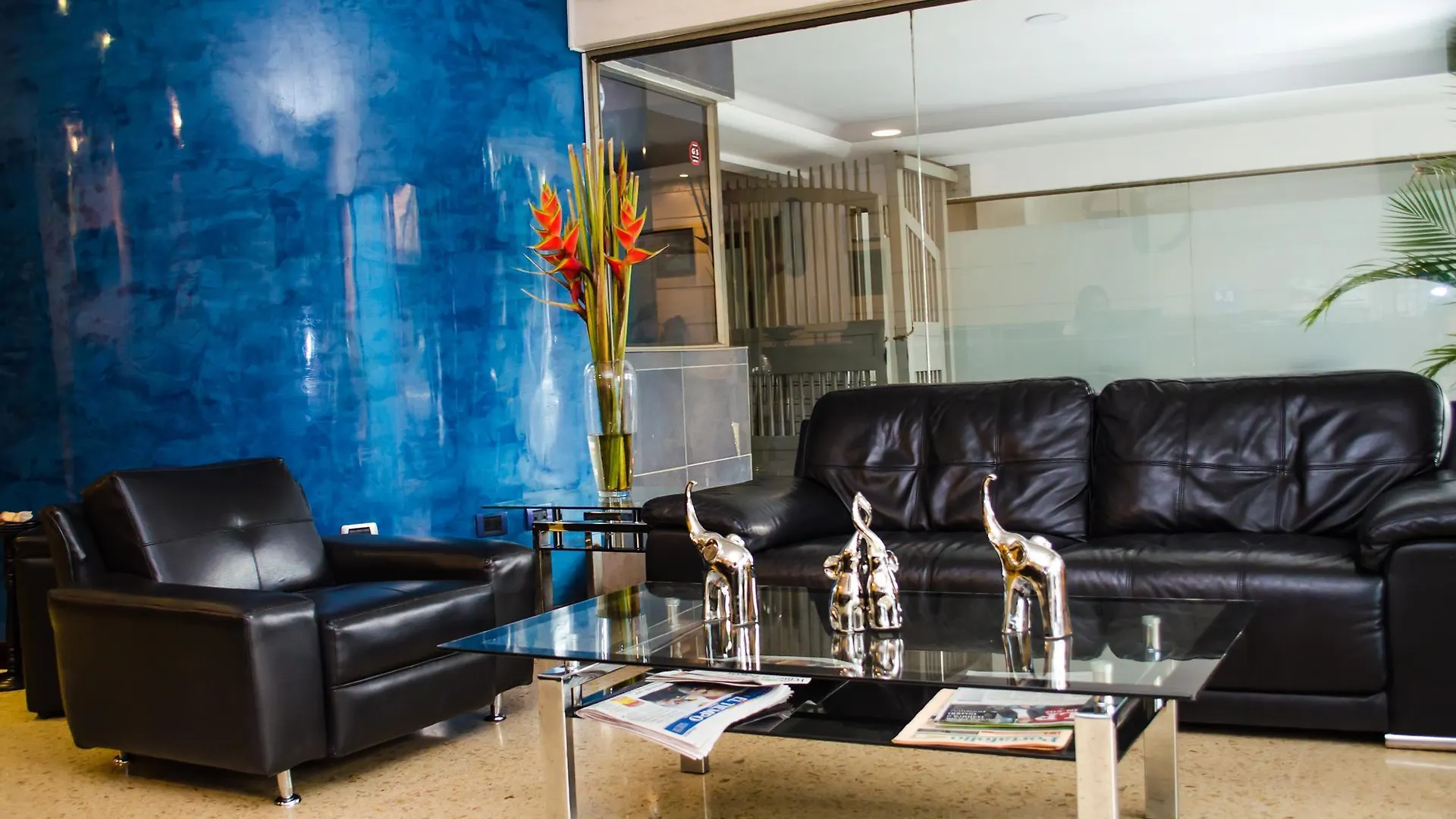 Park 42 Apartasuites Medellin Colombia