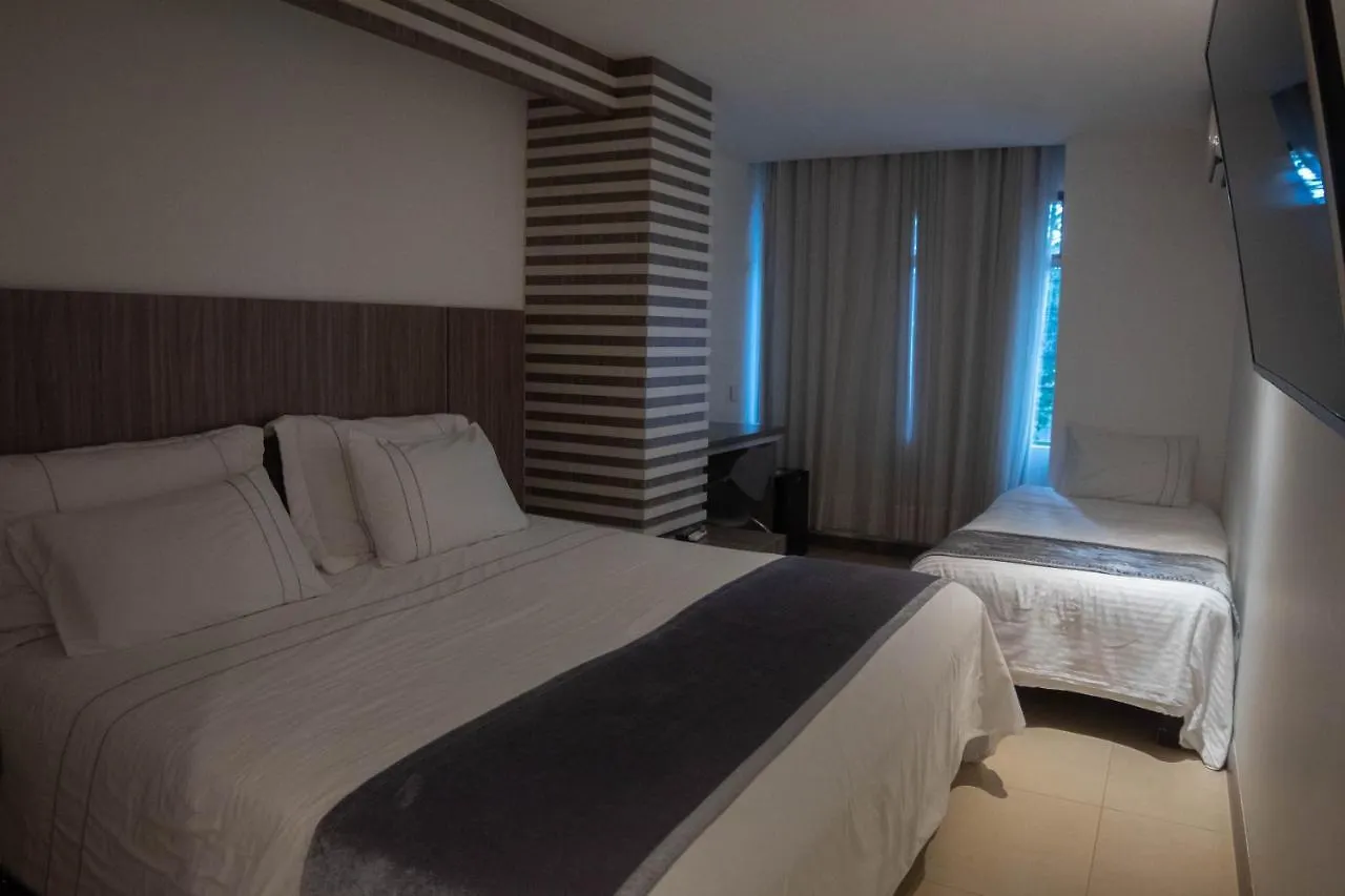 *** Hotel Park 42 Apartasuites Medellin Colombia