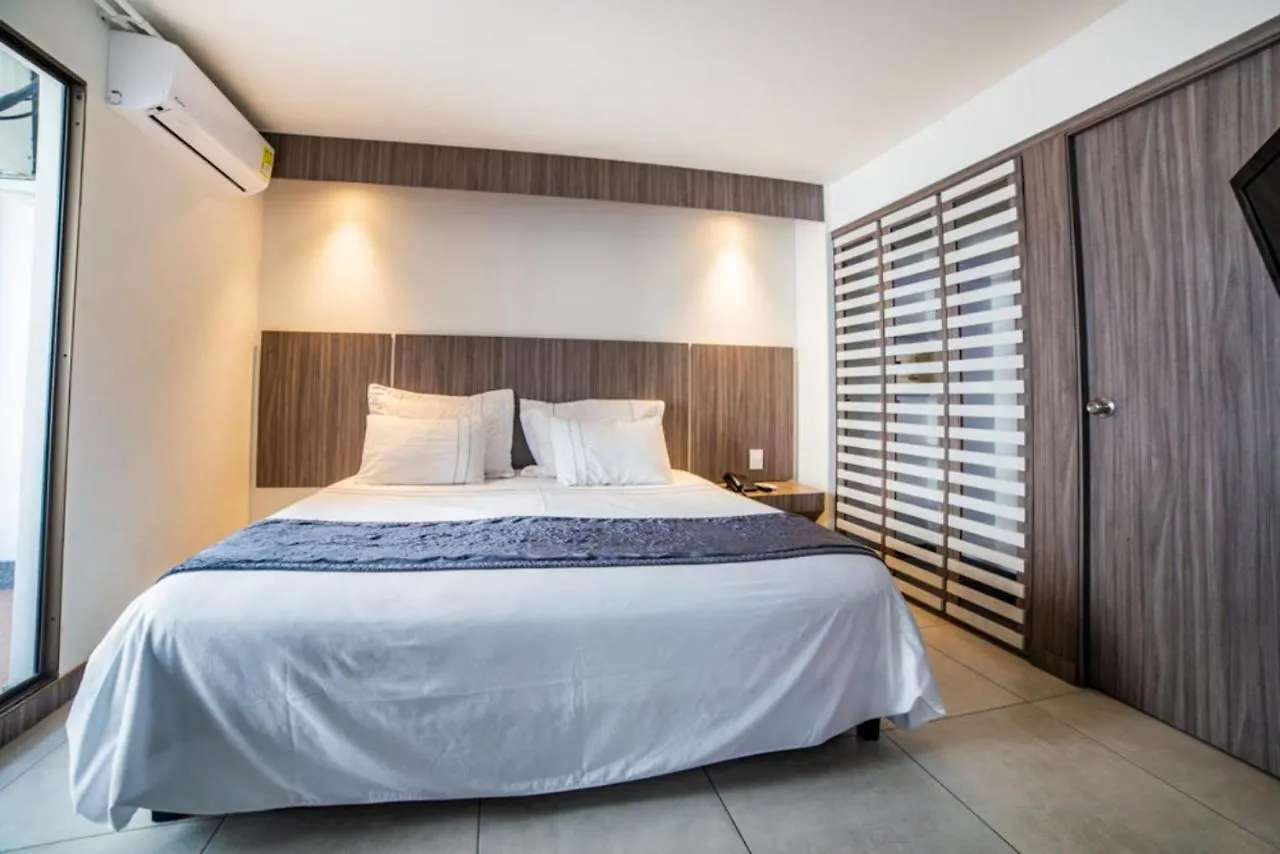 Park 42 Apartasuites Medellin Hotel